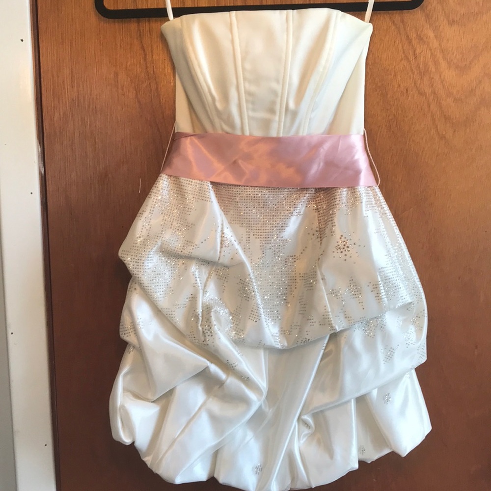 Strapless Formal Dress